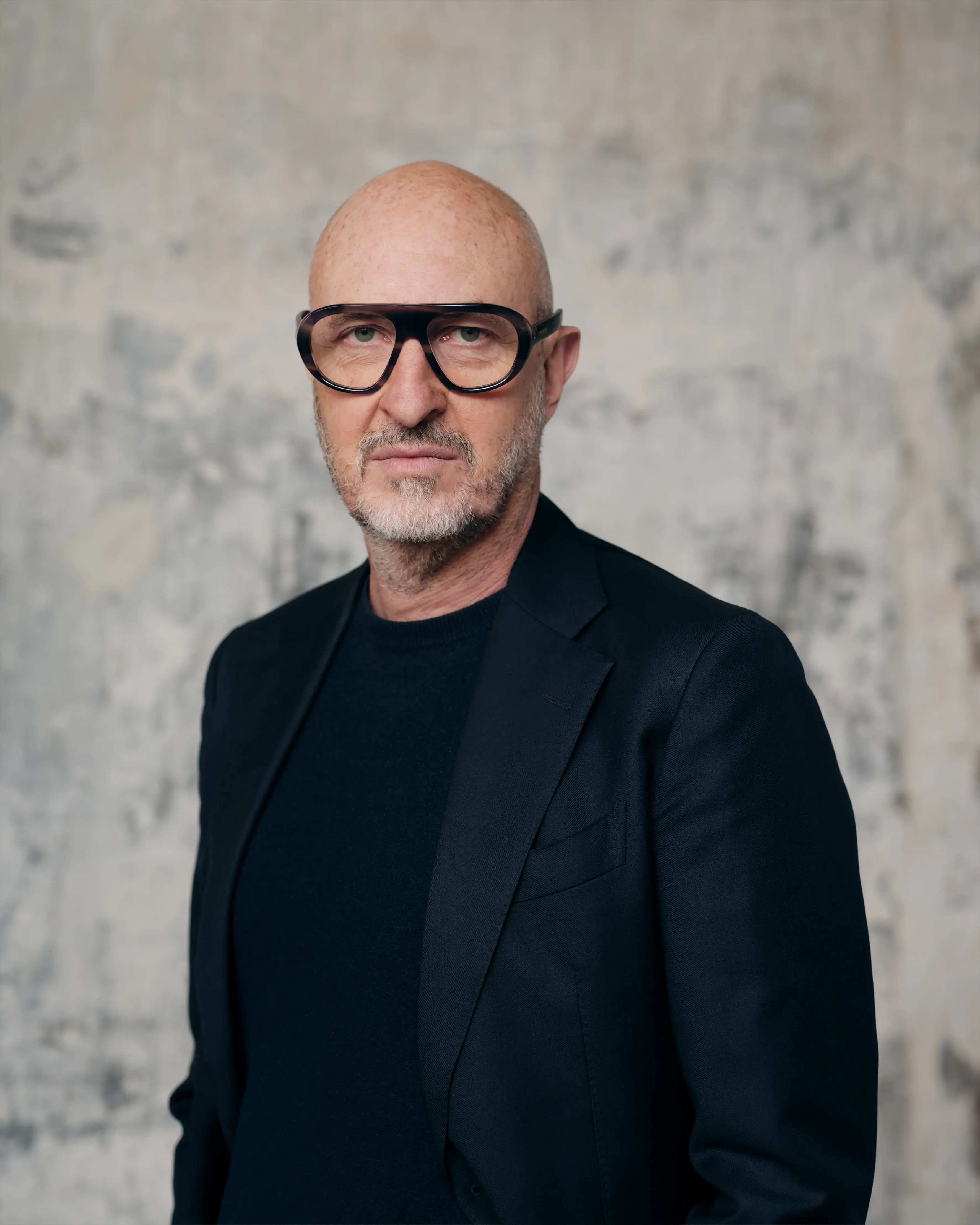 Eric_Newton_NO SUPER_02